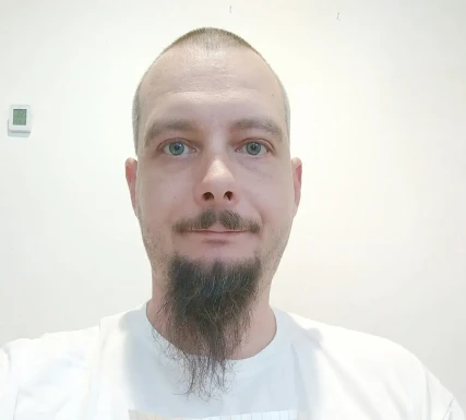 <span>Sebastian, 38</span>&nbsp;<span style='width: 25px; height: 16px; float: right; background-image: url(/bitmaps/flags_small/DE.PNG)'>&nbsp;</span><br><span>Schongau, ドイツ</span>&nbsp;<input type='button' class='joinbtn' style='float: right' value='JOIN NOW' />