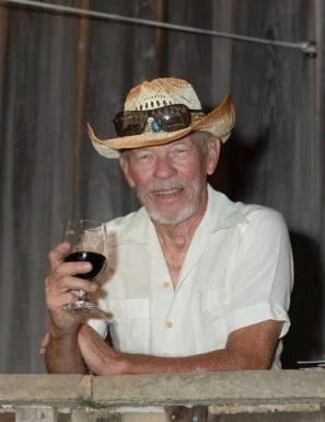 <span>Mike, 80</span>&nbsp;<span style='width: 25px; height: 16px; float: right; background-image: url(/bitmaps/flags_small/US.PNG)'>&nbsp;</span><br><span>Daytona Bea, United States of America</span>&nbsp;<input type='button' class='joinbtn' style='float: right' value='JOIN NOW' />