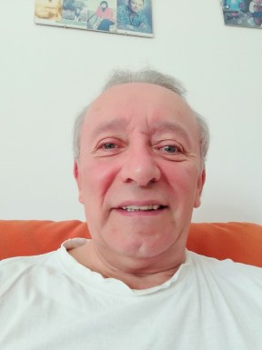 <span>Robert, 66</span>&nbsp;<span style='width: 25px; height: 16px; float: right; background-image: url(/bitmaps/flags_small/DE.PNG)'>&nbsp;</span><br><span>Bernau Bei , Deutschland</span>&nbsp;<input type='button' class='joinbtn' style='float: right' value='JOIN NOW' />